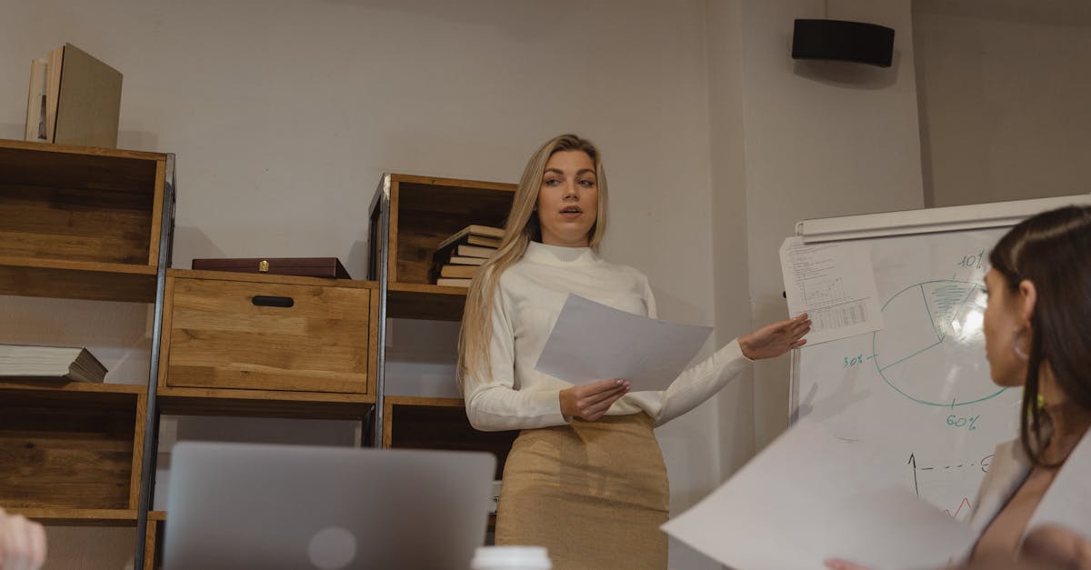 What is content marketing vs digital marketing?